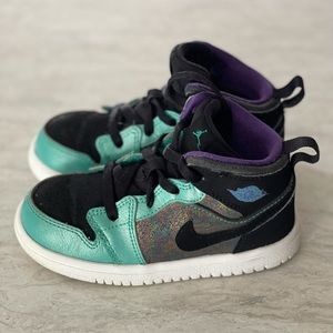 Toddlers Nike sneakers in great Condition! Size:8c